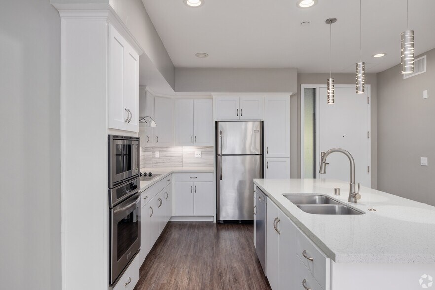 Building Photo - Modernaire Apartments