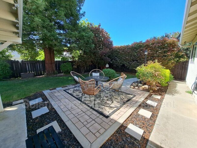 Building Photo - 110 Wayne Ct