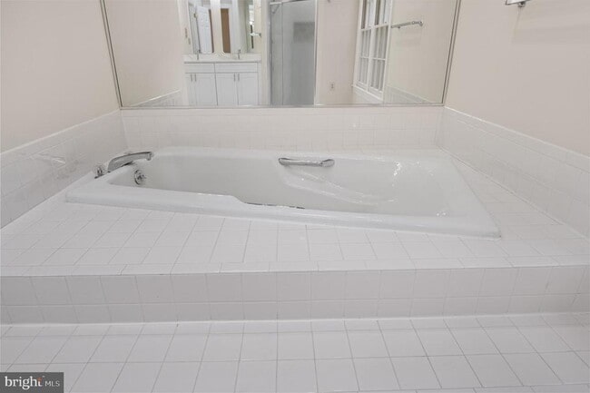 Building Photo - 13620 Canal Vista Ct