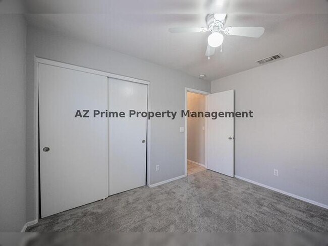 Building Photo - 13344 W Desert Ln