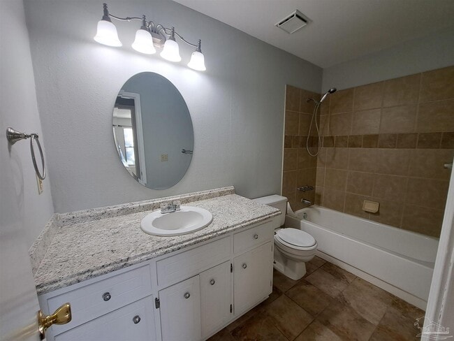 Building Photo - 6204 Forest Pines Dr