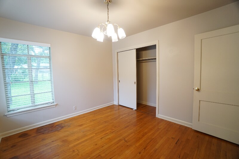 Building Photo - 322 Altgelt Ave