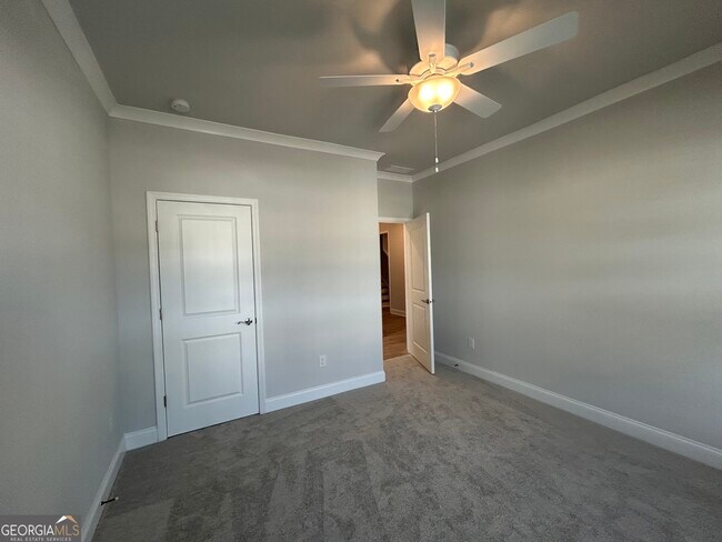 Building Photo - 473 Bandon Wy