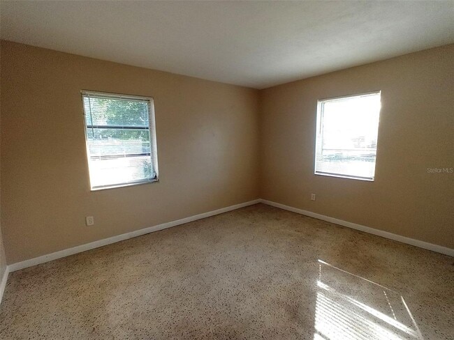 Building Photo - 2283 Howland Blvd