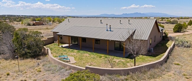 Building Photo - 4 Alma Ct