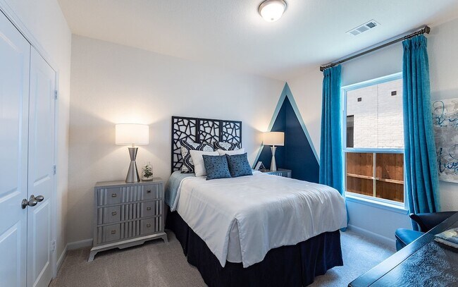 Building Photo - 17204 Clover Dr