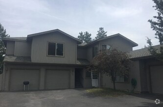 Building Photo - h1121