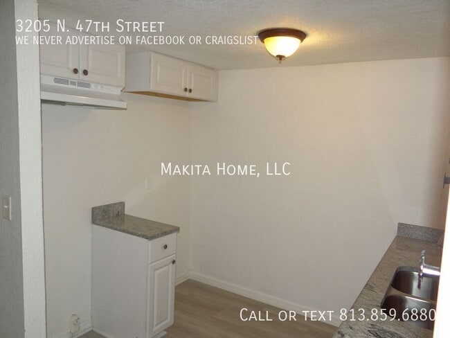 Building Photo - 3205 N 47th St