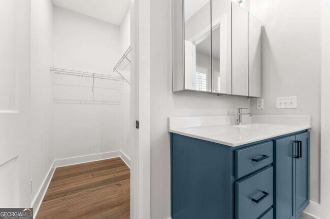 Building Photo - 1272 Longreen Ter NW