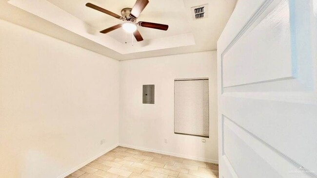 Building Photo - 3708 Valeria St