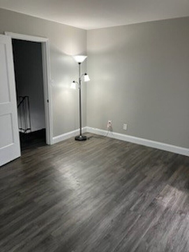Building Photo - **** Limited Time Offer ***Move in this season and RECEIVE 50% OFF YOUR FIRST 2 MONTHS' RENT*** C...