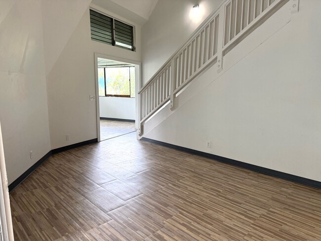 Building Photo - 14-3431-3431 Forest Rd