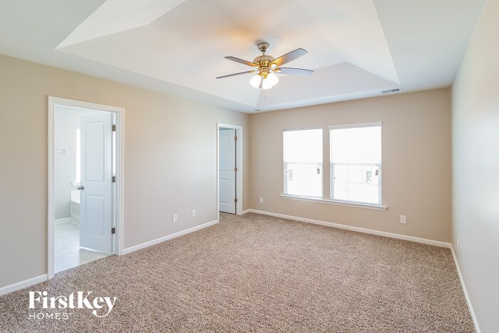 Building Photo - 772 Redbud Ln