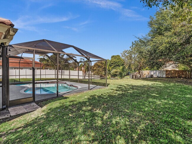 Building Photo - 13400 NW 5th Ct