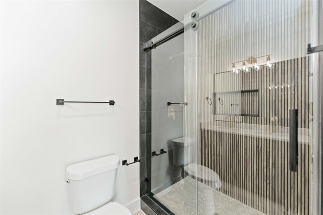 Building Photo - 4605 Siegel St