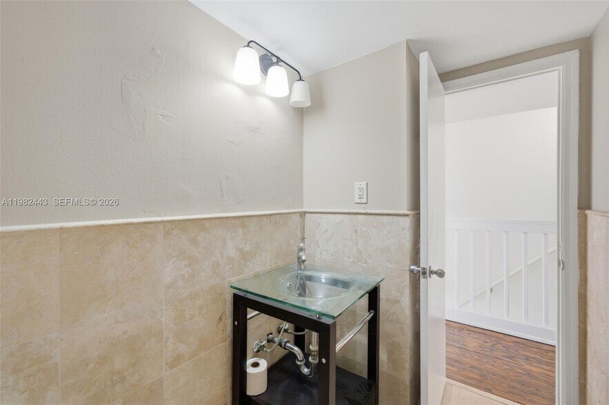 Building Photo - 8313 SW 137th Ave