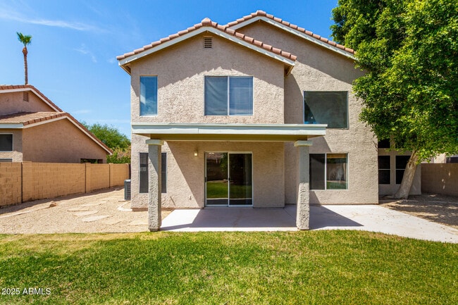 Building Photo - 913 W Juanita Ave