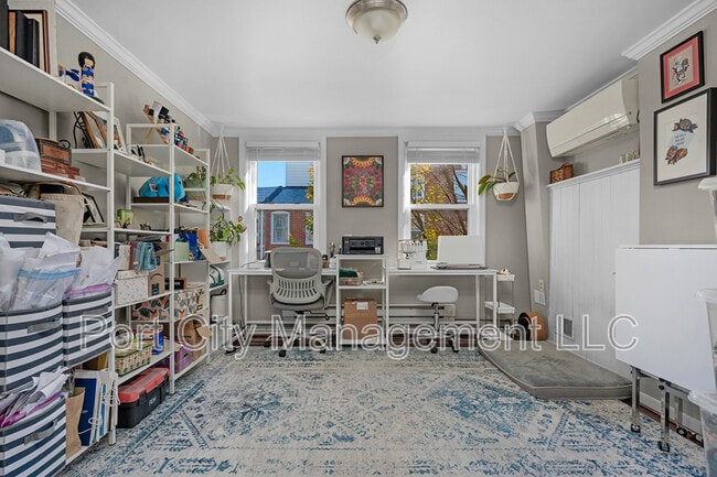 Building Photo - 232 S Castle St