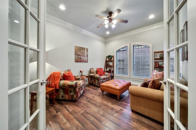 Building Photo - 5902 Royal Hill Ct
