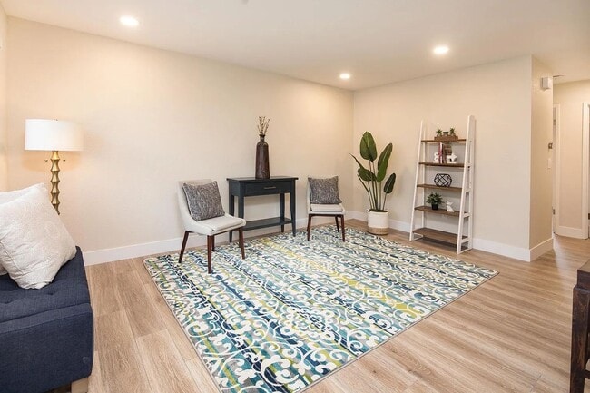 Building Photo - 3689 Grant Dr