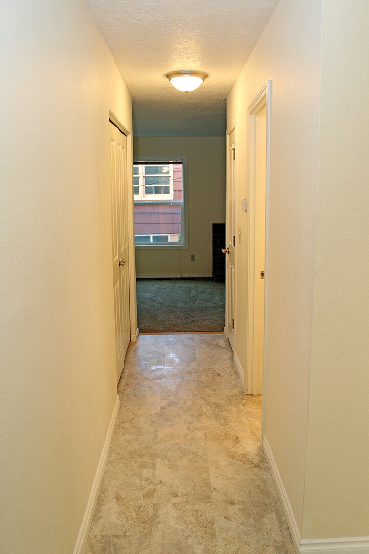 Building Photo - 3805-3805 SE Cesar Estrada Chavez Blvd