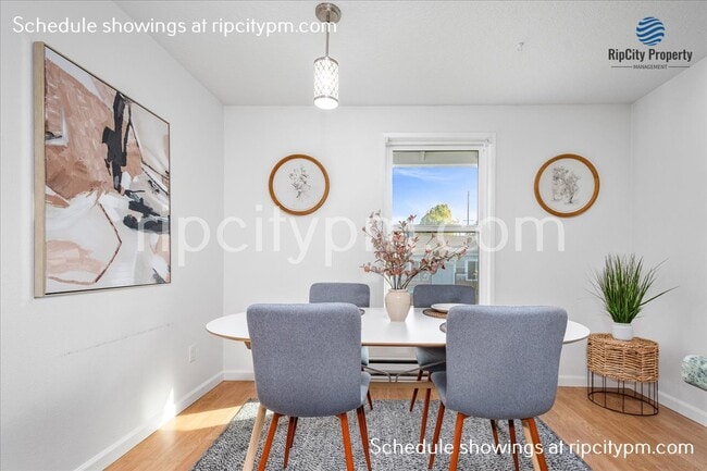 Building Photo - 8312 SW Mohawk St