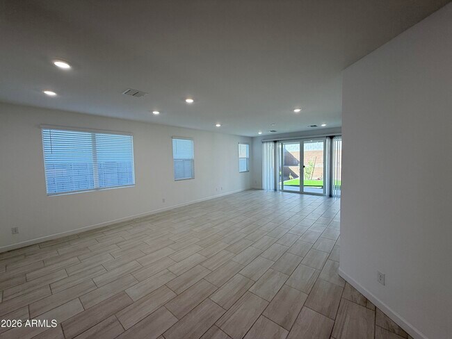Building Photo - 6972 W Buckhorn Trail