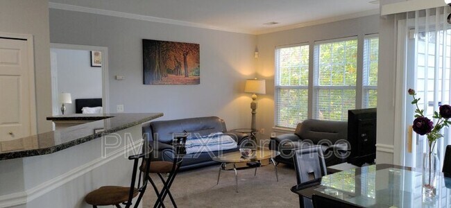 Building Photo - 15612 Everglade Ln