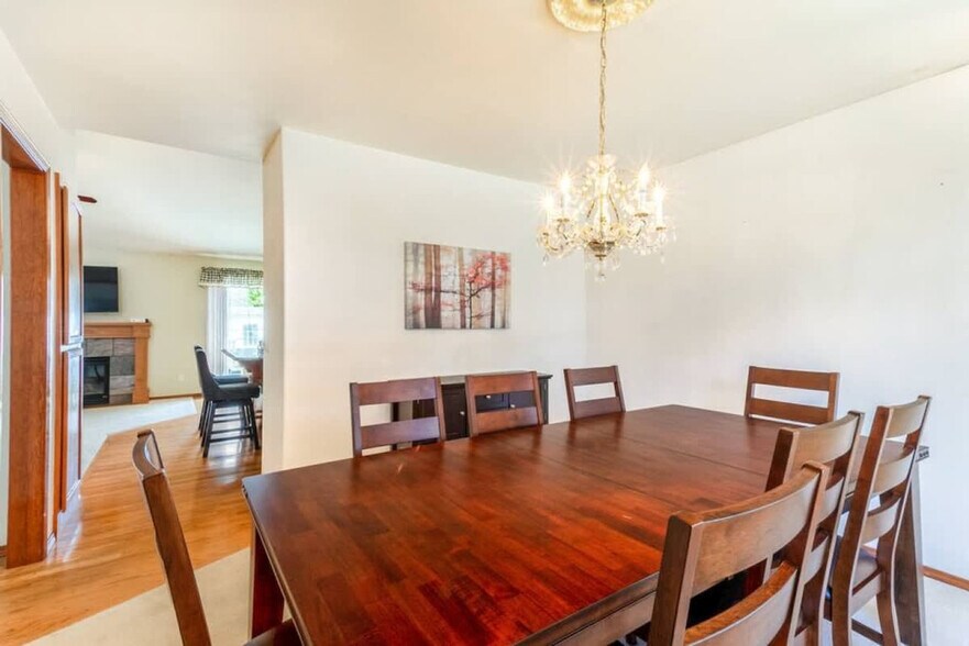Building Photo - 660 S Majestic View Dr