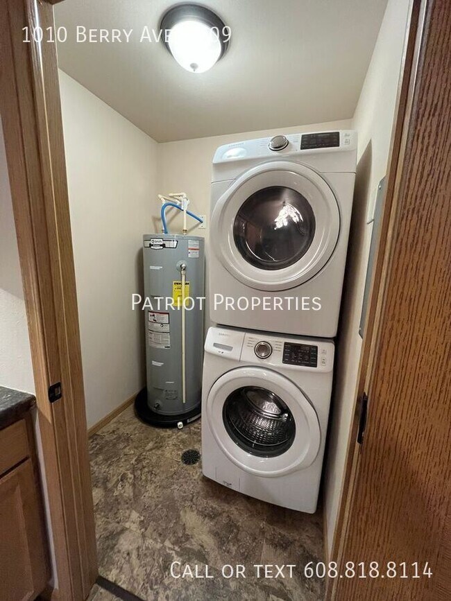 Building Photo - 1010 Berry Ave