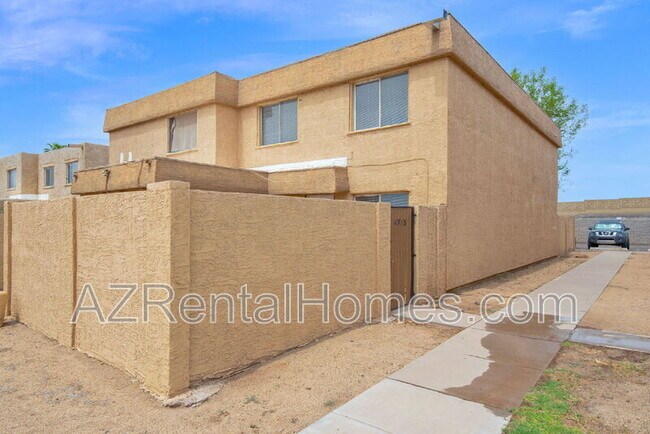 Building Photo - 4715 E Jones Ave