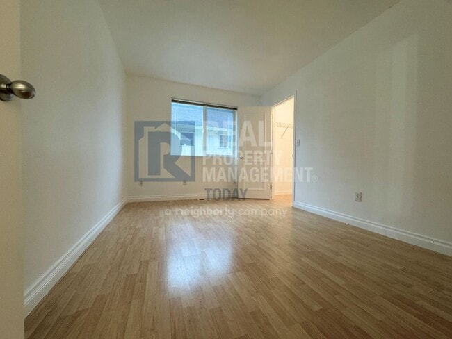 Building Photo - Great 3 Bedroom In South Hill!