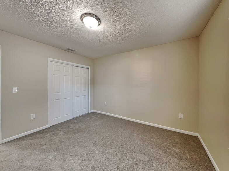 Building Photo - 150 Eldorado Dr