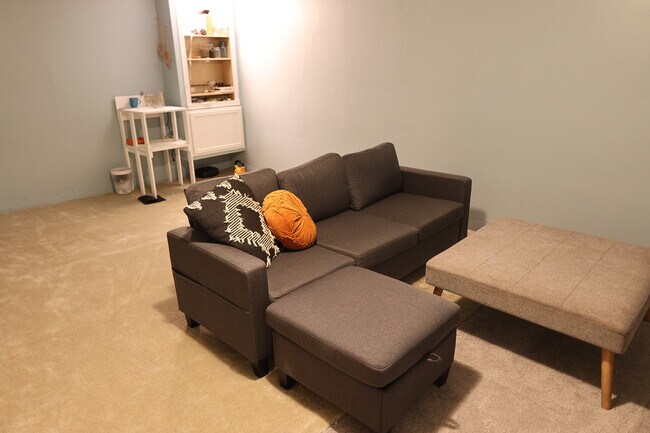 Building Photo - 1523 N Hershey Rd