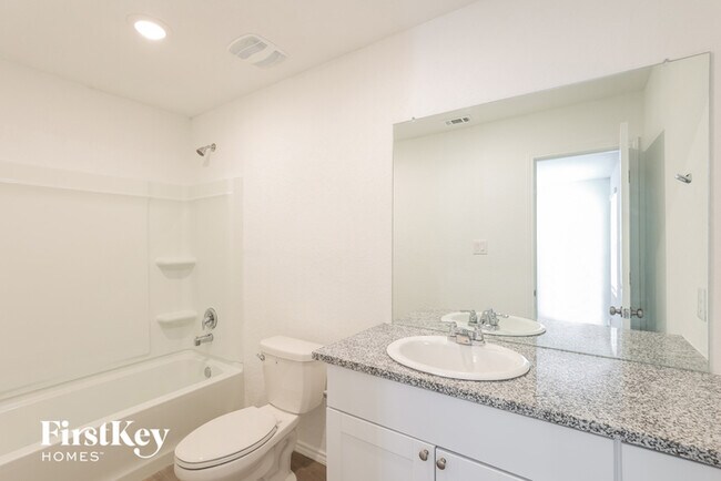 Building Photo - 3374 Carducci Dr
