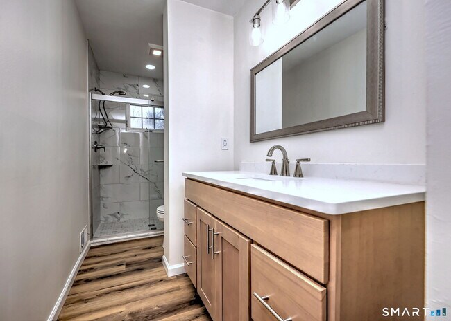 Building Photo - 65 Salem Walk