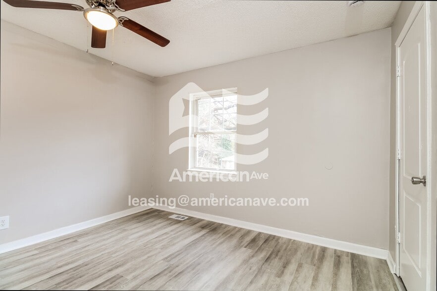 Building Photo - 1205 Widgean Dr