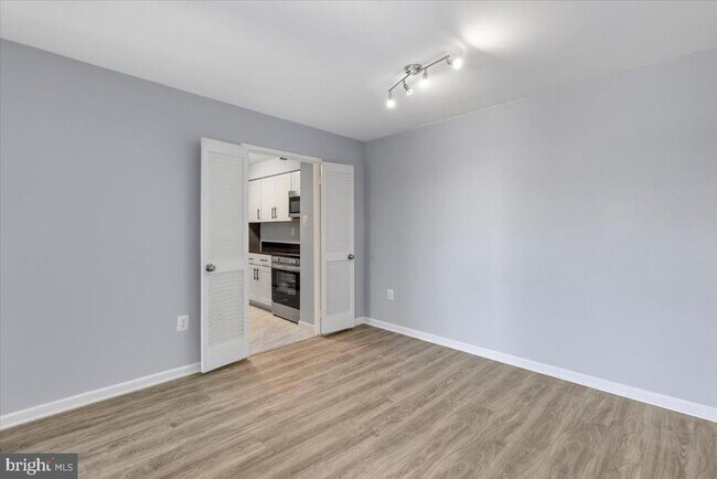 Building Photo - 5300 Holmes Run Pkwy