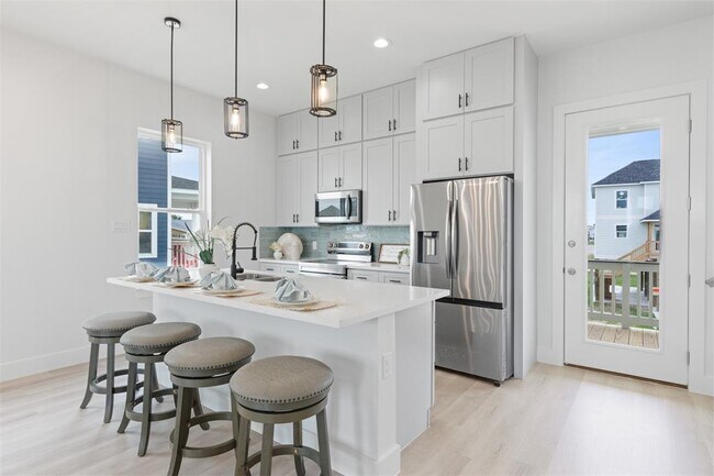 Building Photo - 25206 Sausalito Dr