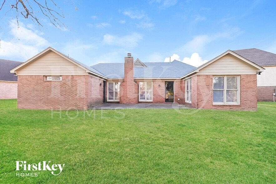 Building Photo - 7395 Kevin Rdg Cv E