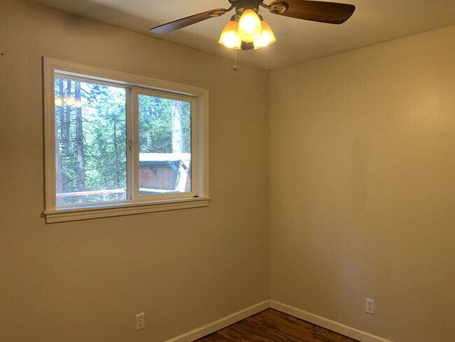 Building Photo - 3 bedroom 2 bathroom home near Sly Park Lake for rent!