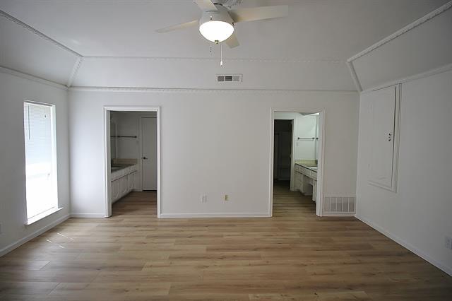 Building Photo - 6014 Lakeshore Dr