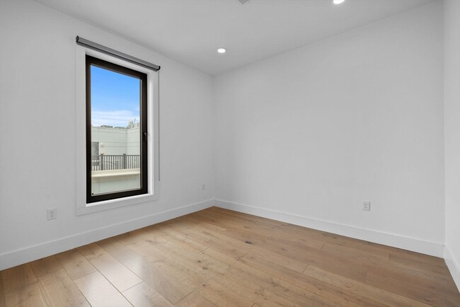 Building Photo - 30 Penniman Rd