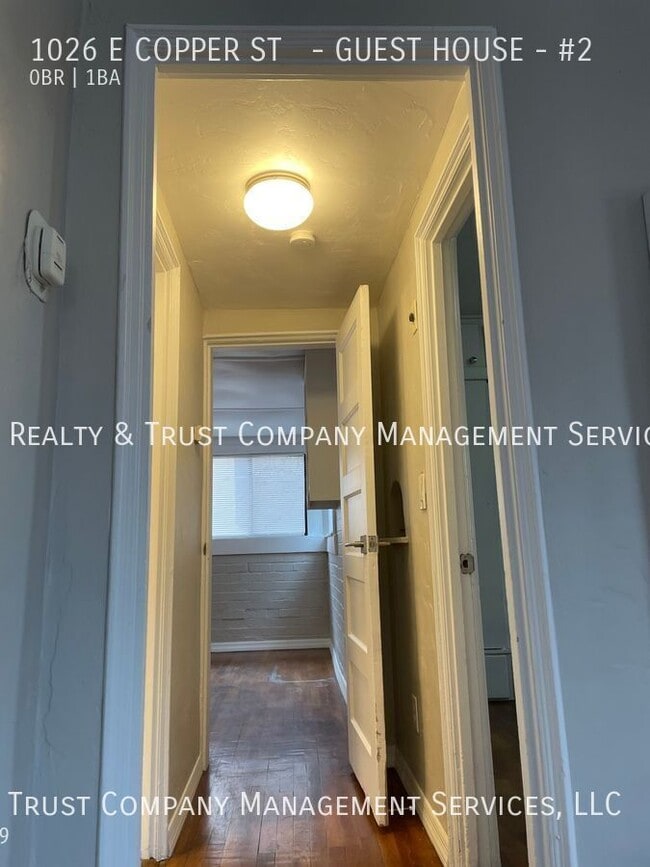 Building Photo - 1026 E Copper St