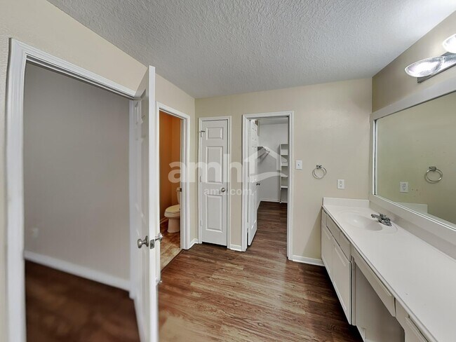 Building Photo - 4823 Dappled Grove Trl