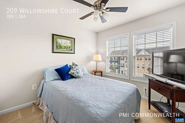 Building Photo - 209 Willowshire Ct