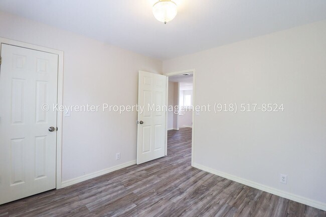 Building Photo - 4 Bed | 2 Bath in Broken Arrow!