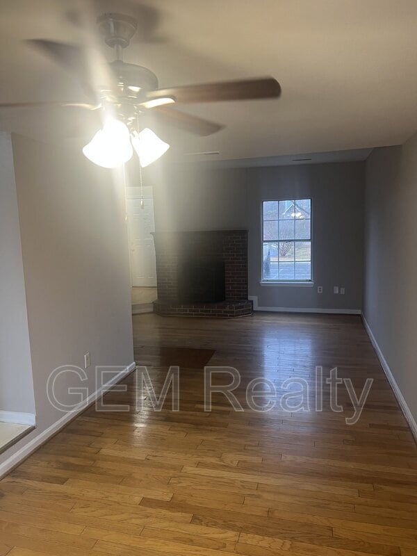 Building Photo - 2214 Hamway Dr