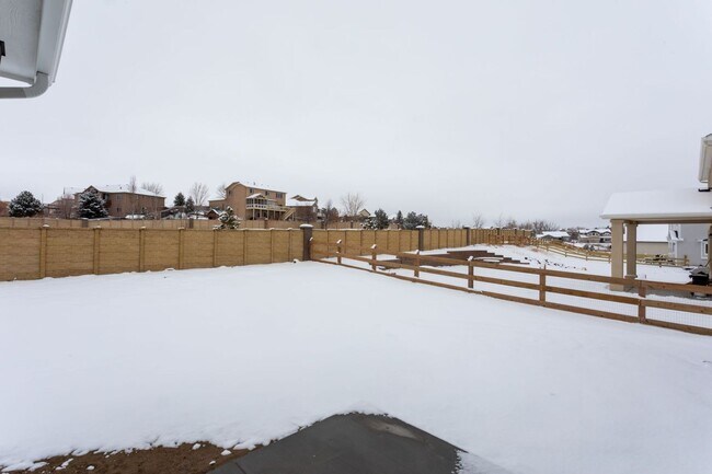 Building Photo - Exceptional 4-Bedroom Home with Dual Fireplaces, Main Level Master Suite, and Spacious Basement -...