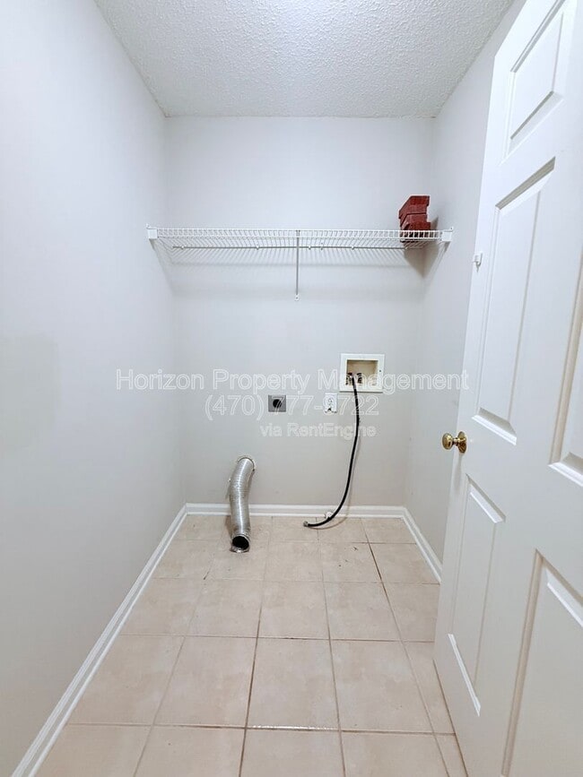 Building Photo - 2425 Elkhorn Ter